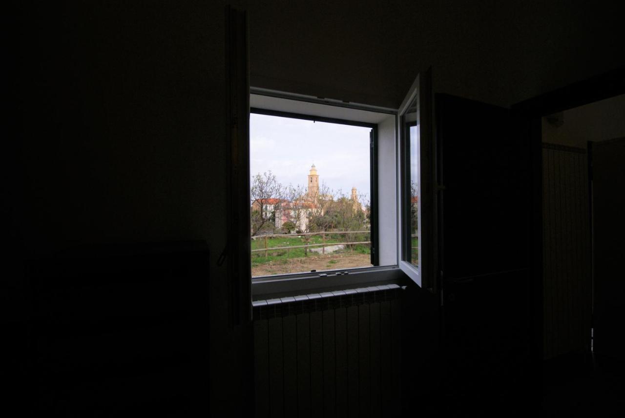 Villa Casa Ele Imperia Esterno foto