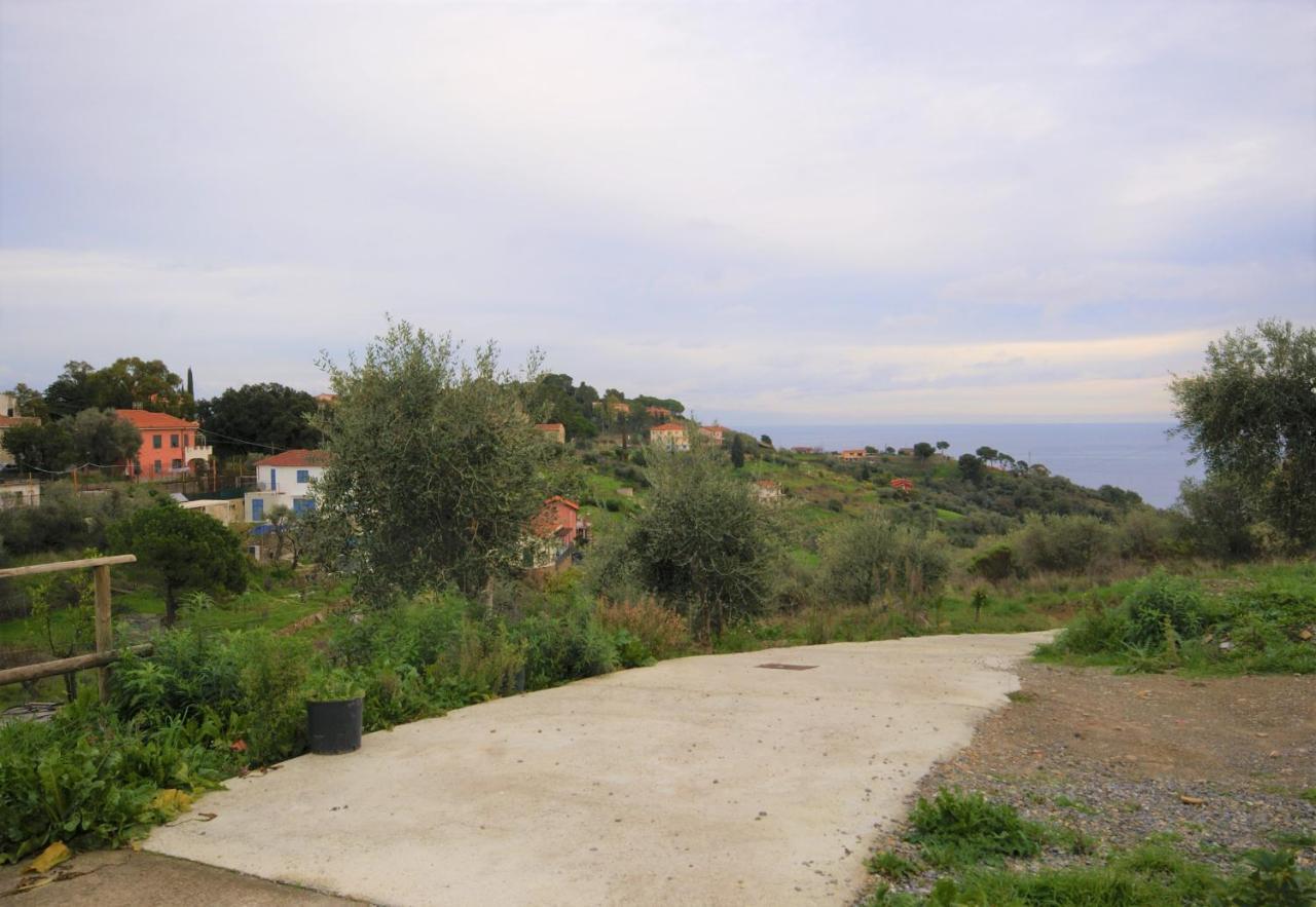 Villa Casa Ele Imperia Esterno foto