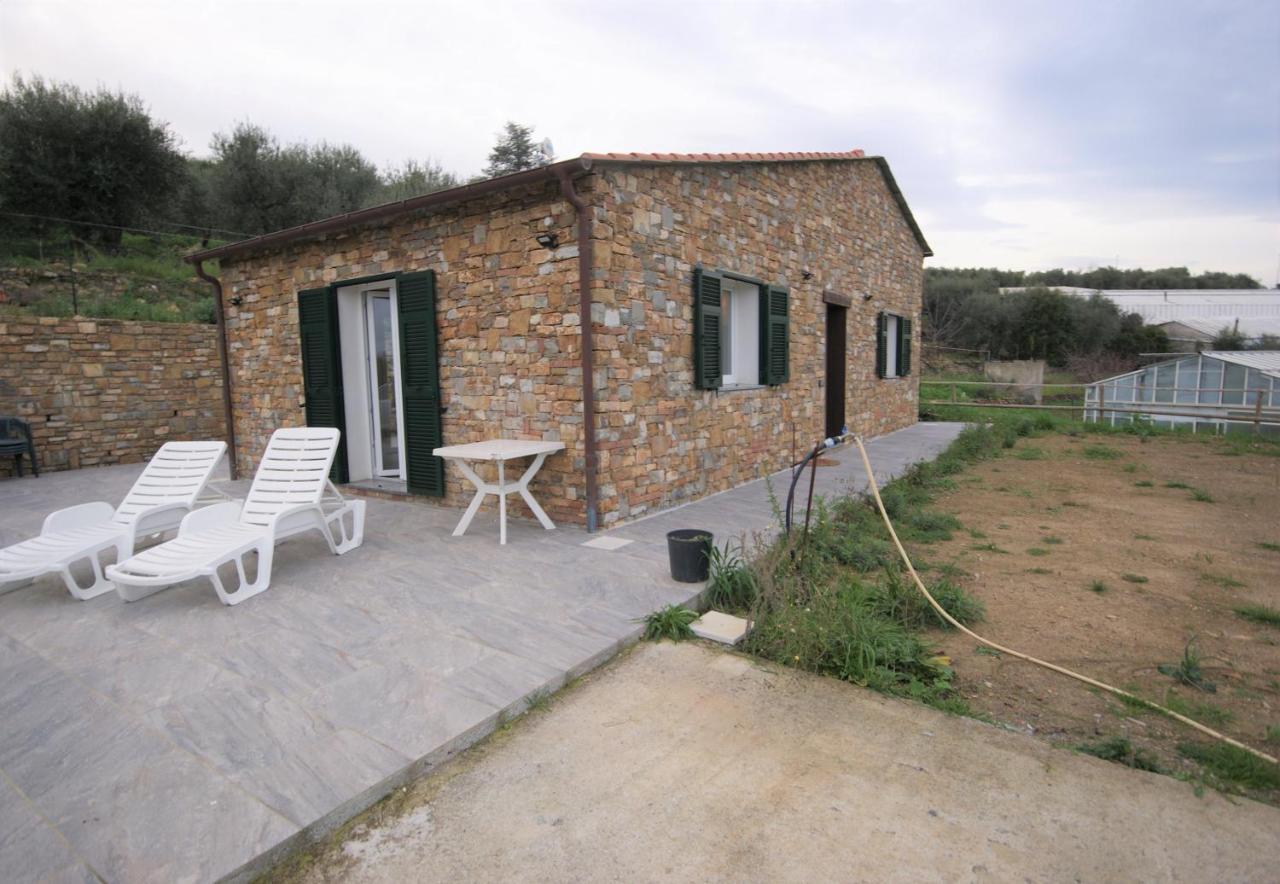 Villa Casa Ele Imperia Esterno foto