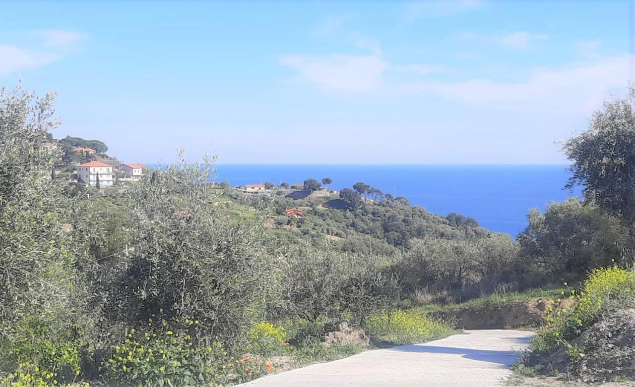 Villa Casa Ele Imperia Esterno foto